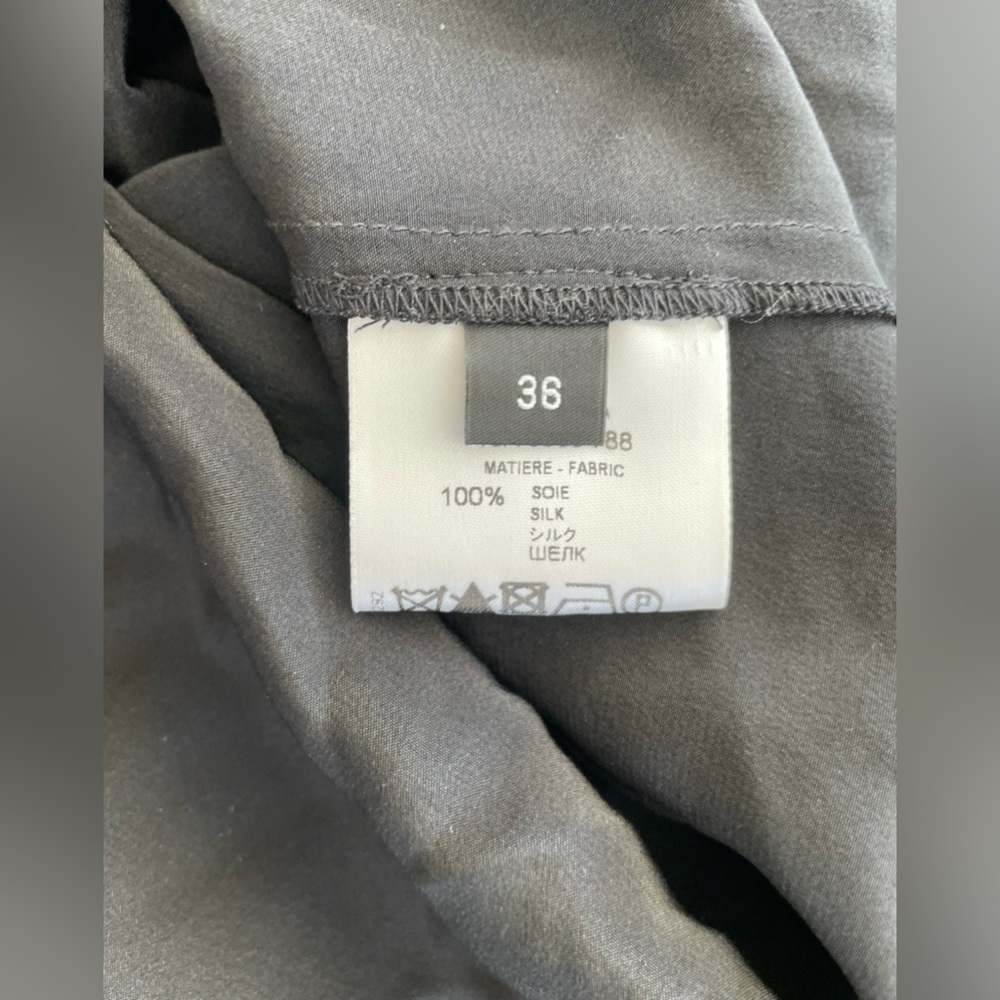 Givenchy black 100% silk ruffle blouse - Picture 4 of 5